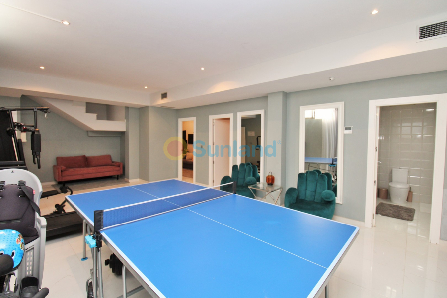 Använda fastigheter - Villa - Villamartin