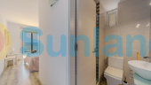 Resale - Apartamento - Torrevieja - Playa del Cura