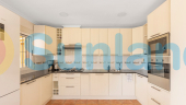 Resale - Villa - Albatera