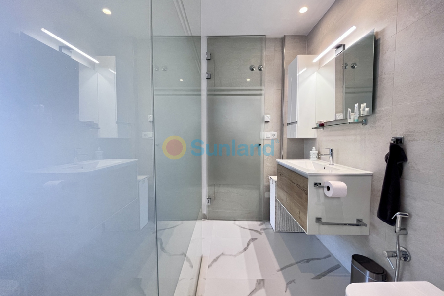 Resale - A - San Miguel De Salinas