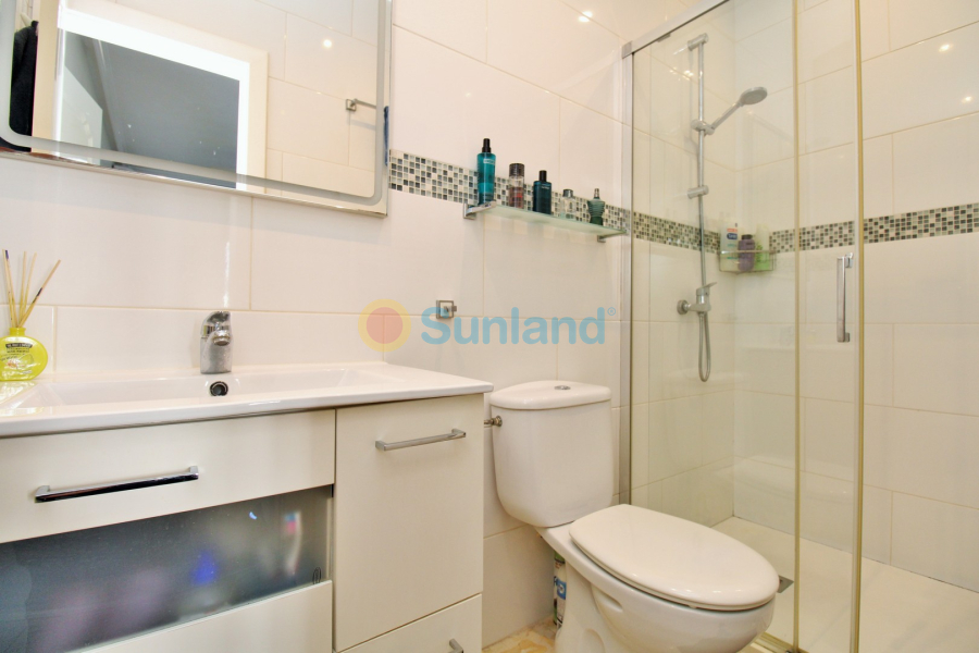 Resale - Townhouse - Villamartin - PAU 8