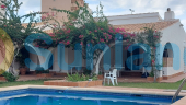 Resale - Villa - La Manga del Mar Menor - 