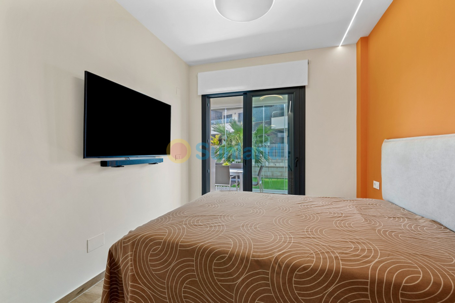 Resale - Apartment - Orihuela Costa - Villamartin