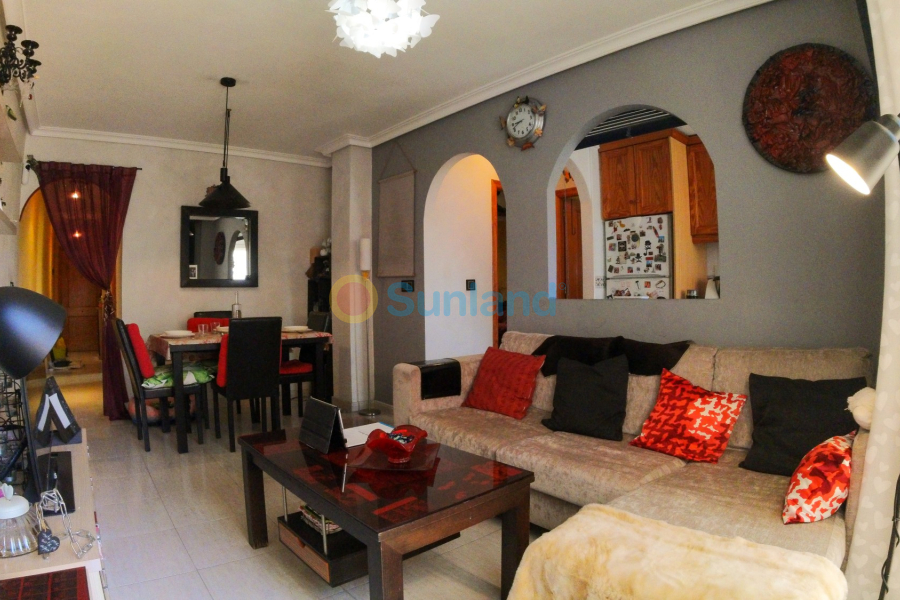 Resale - Apartment - Torrevieja - Torrevieja Centro