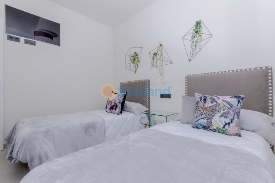 Новостройка - Bungalow - Torrevieja - Los Balcones