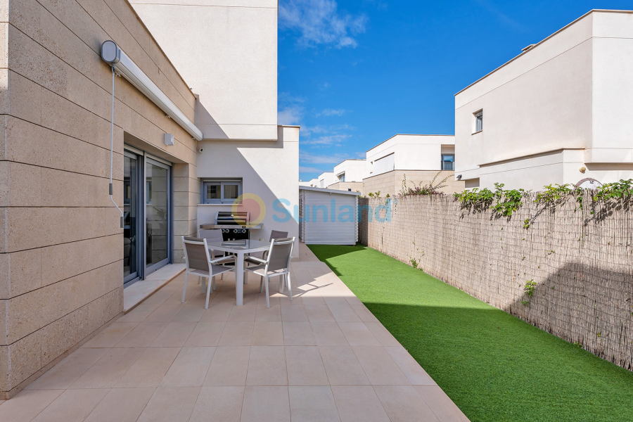 Resale - Villa - Orihuela - Vistabella Golf