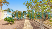 Resale - Villa - Albatera