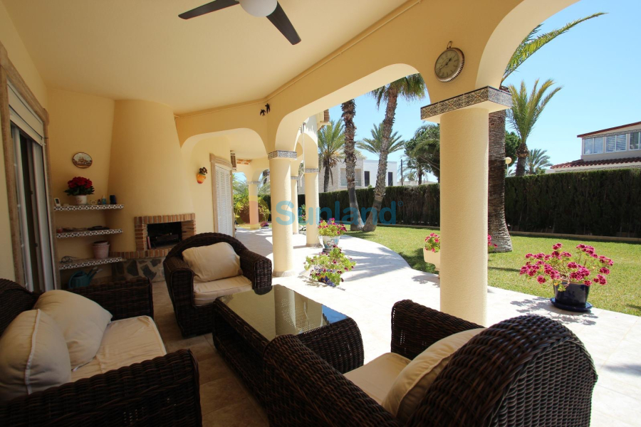 Resale - Villa - Torrevieja - 