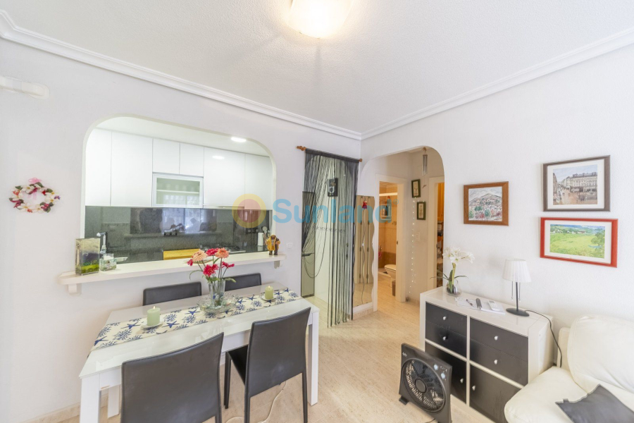 Resale - Apartamento - Torrevieja - La Mata
