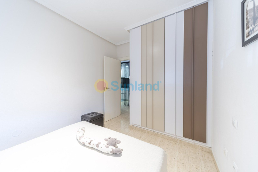 Resale - Apartamento - Torrevieja - La Mata