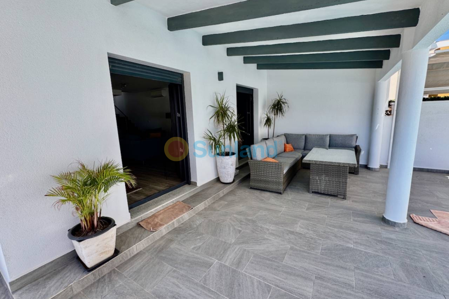 Resale - Villa - Punta Prima - 