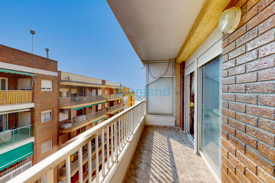 Resale - Apartamento - Torrevieja - Acequion