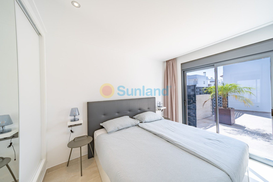 Вторичка - Bилла - Ciudad Quesada