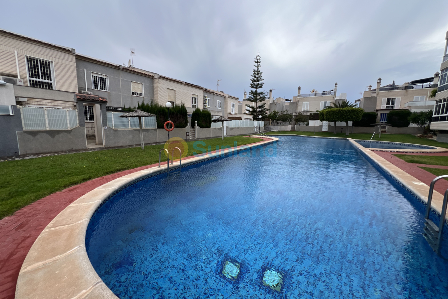 Segunda mano - Casa de Pueblo - Torrevieja - Torreblanca
