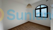 Resale - Villa - Orihuela Costa - Los Dolses