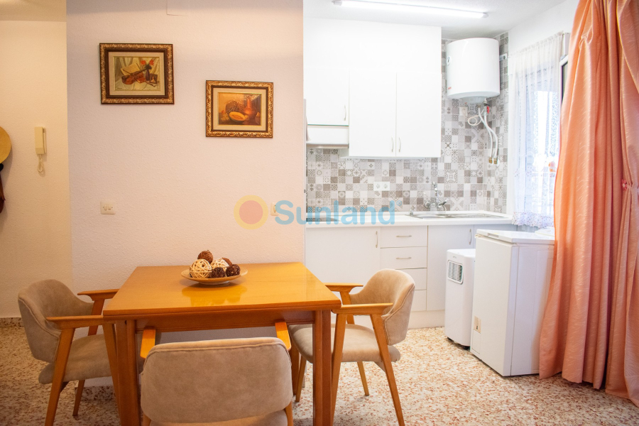 Resale - Apartment - Guardamar del Segura - 