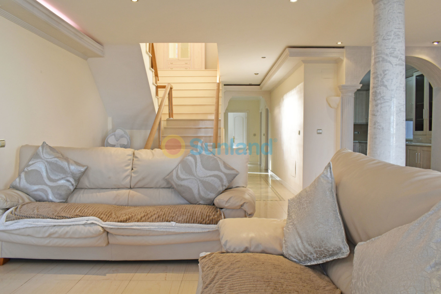 Resale - V - Torremendo