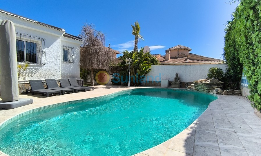 Resale - Detached Villa - Ciudad Quesada - Airstrip