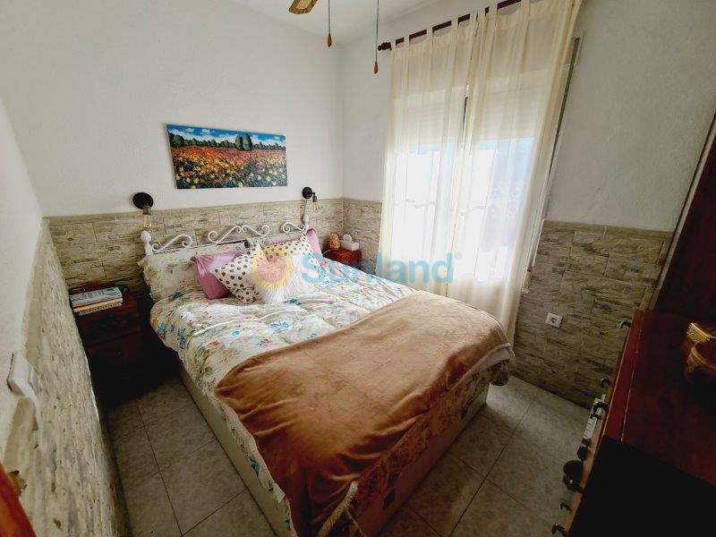 Resale - Apartment - Torrevieja - Las calas