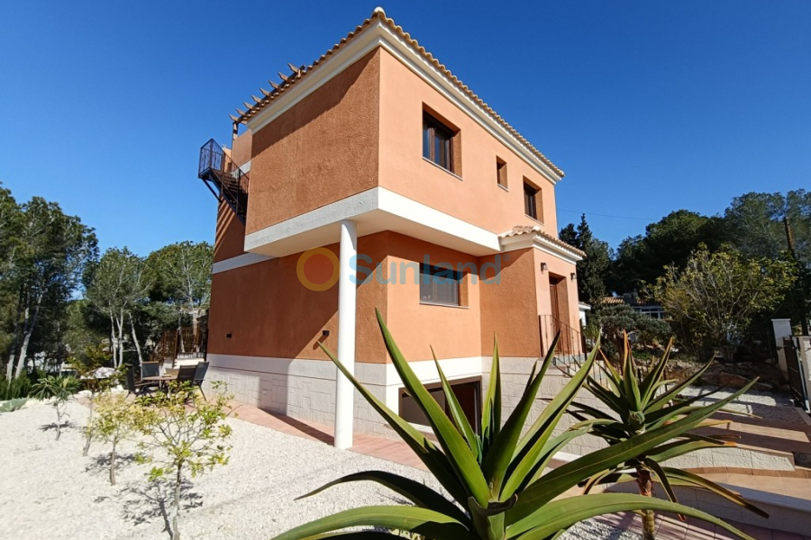 Resale - Villa - Pinar De Campoverde - 