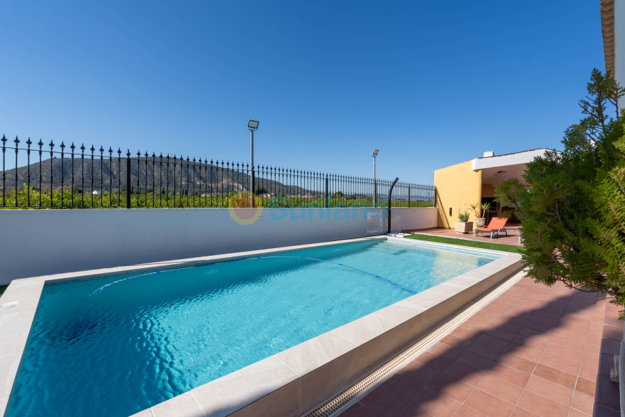 Använda fastigheter - Villa - Orihuela