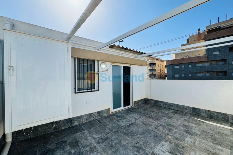 Segunda mano - Townhouse / Duplex/Corner - La Mata