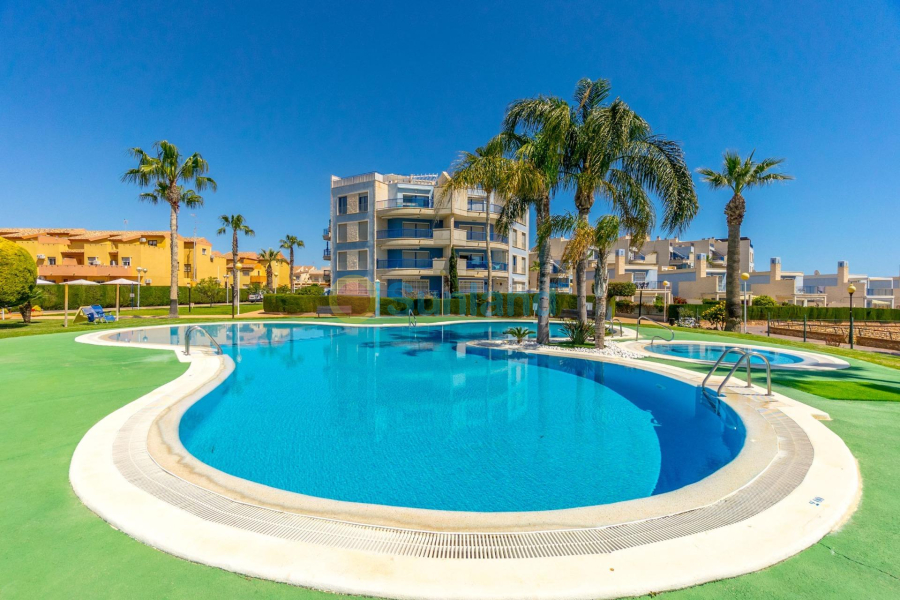 Resale - Apartment - Orihuela Costa - Campoamor