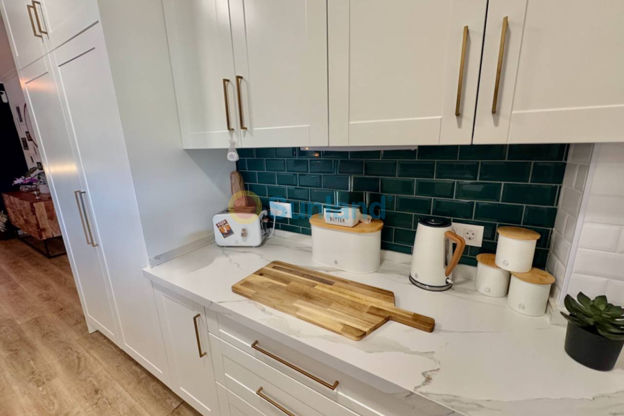 Resale - Villa - Rojales