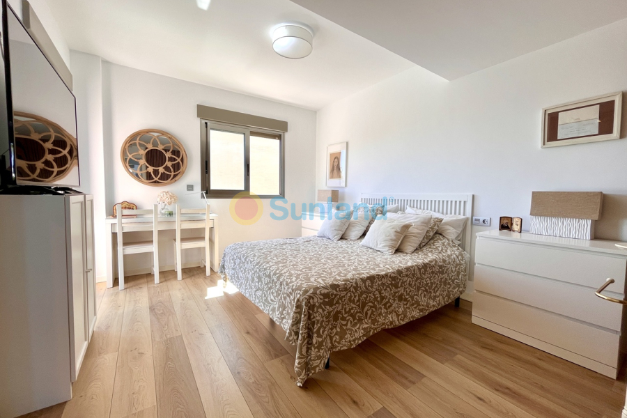 Resale - V - Torre De La Horadada