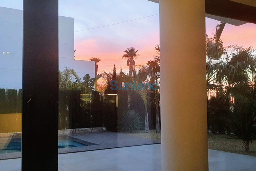 Resale - Villa - Ciudad Quesada