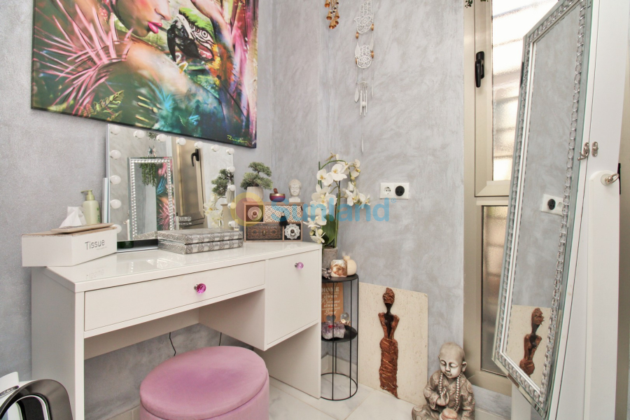 Resale - Villa - Villamartin