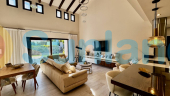 Resale - Villa - La Finca Golf