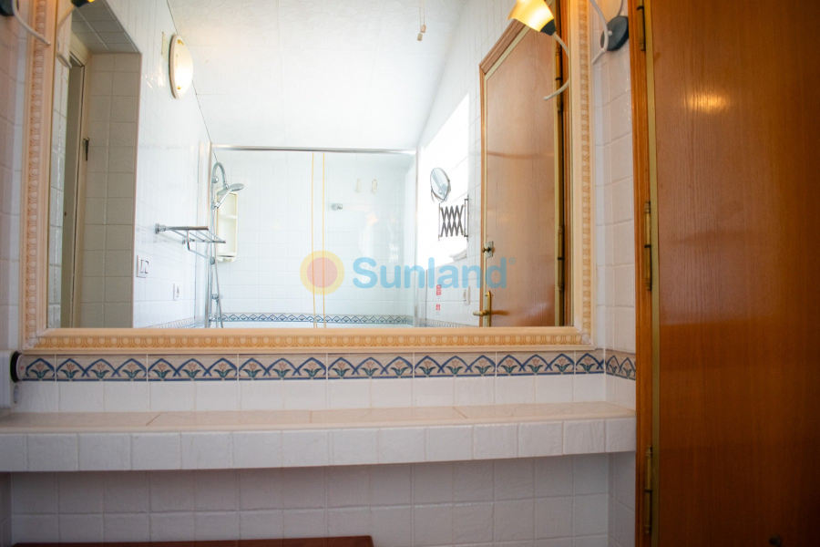 Använda fastigheter - Villa - Orihuela Costa - MUY CERCA DE LA PLAYA