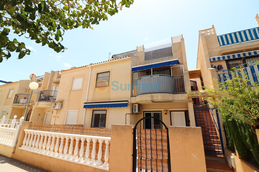 Resale - Apartment - Torrevieja - La Siesta