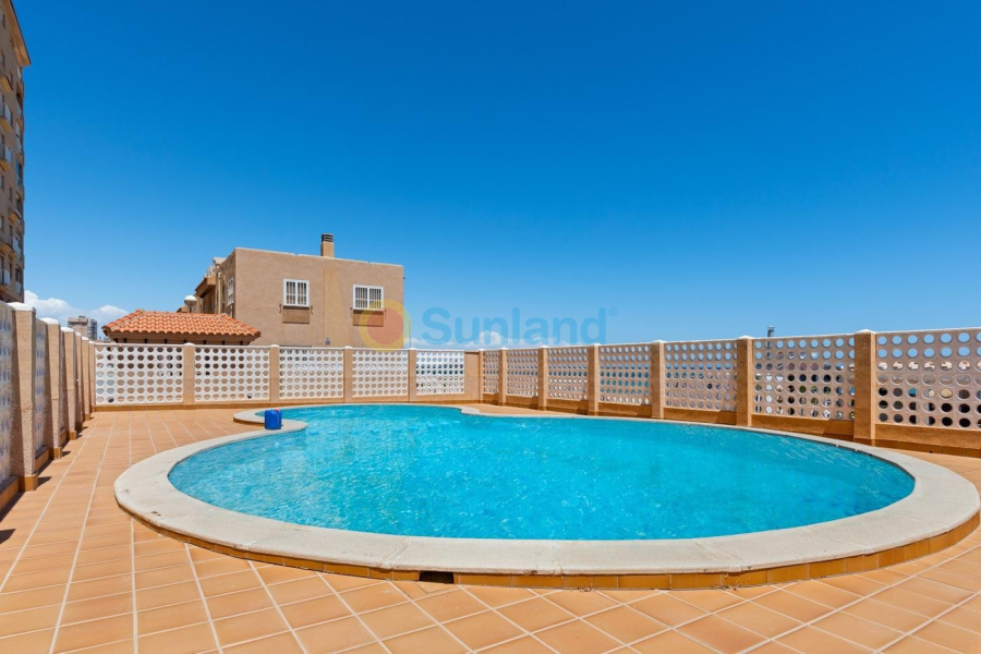 Resale - Apartment - La Manga del Mar Menor - 