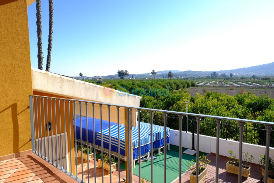 Använda fastigheter - Villa - Orihuela