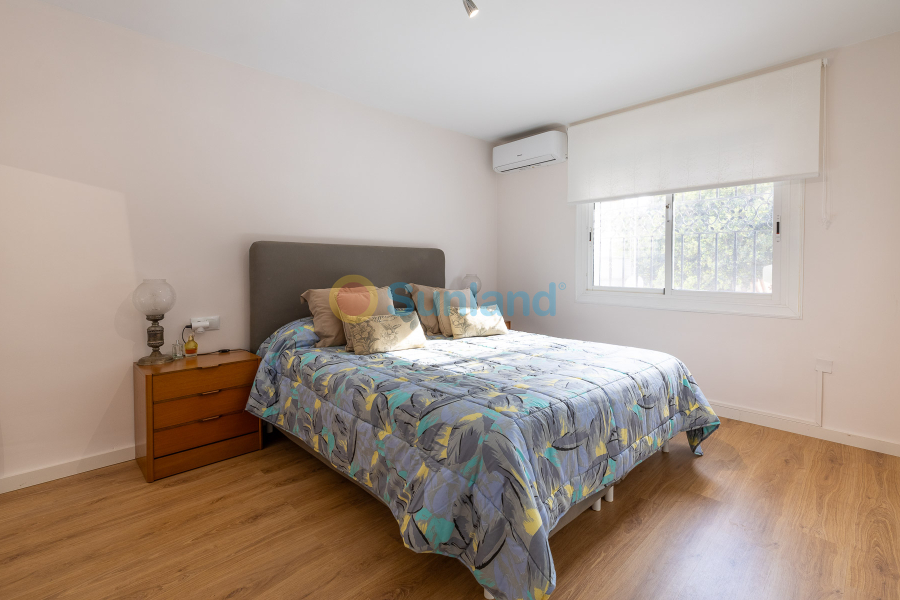 Resale - Villa - Torrevieja - Los Balcones