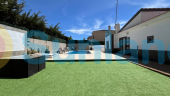 Resale - Villa - Torrevieja - 