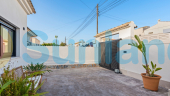 Resale - Villa - Torrevieja - El Chaparral