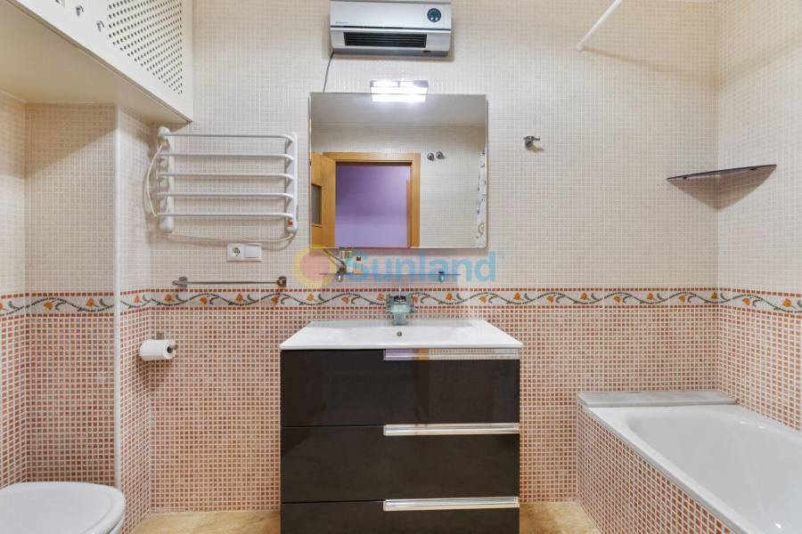 Resale - Apartment - Orihuela Costa - Altos de Campoamor