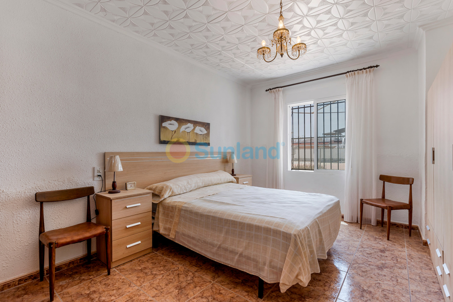 Resale - Villa - San Fulgencio