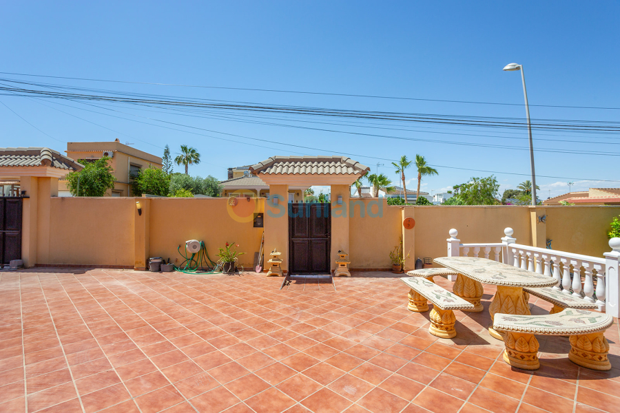 Segunda mano - Chalet - Torrevieja - Los Balcones