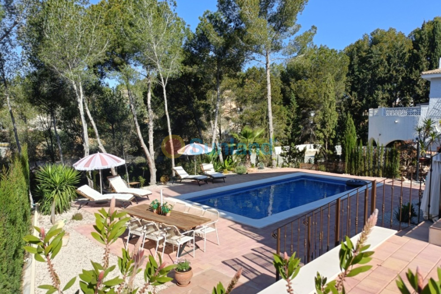 Resale - Villa - Pinar De Campoverde - 