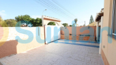 Resale - Villa - Torrevieja - La Siesta - El Salado - Torreta