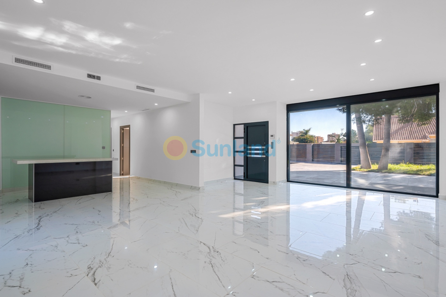 Вторичка - Bилла - Campoamor