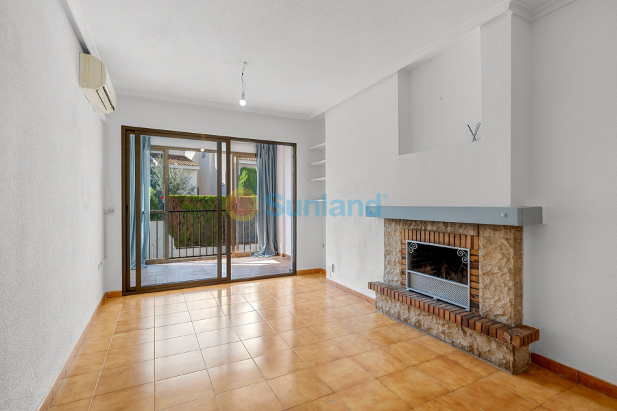 Resale - Apartment - Altea