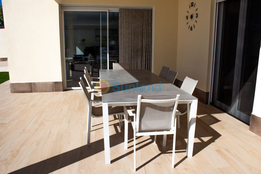 Segunda mano - Chalet - Torrevieja - La Siesta