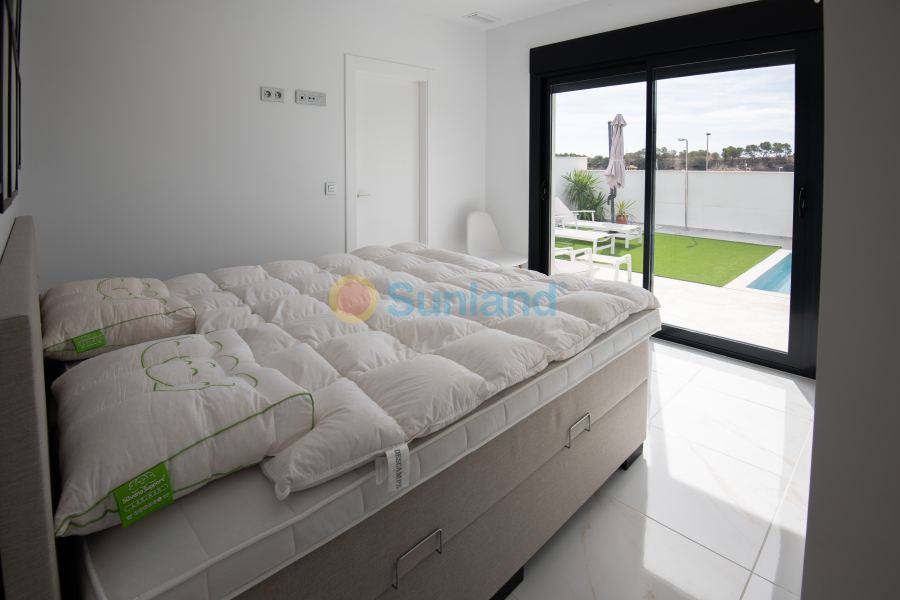 Resale - Villa - Orihuela costa - 