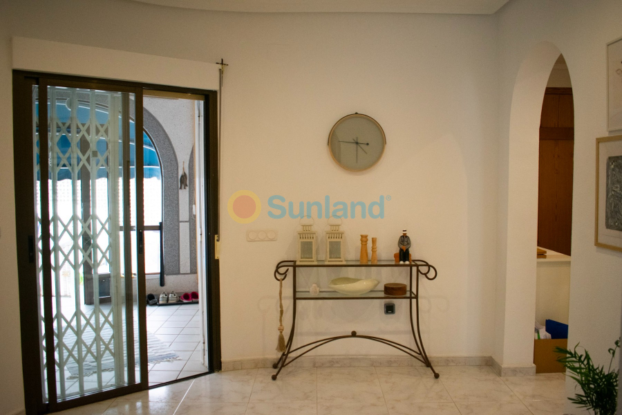 Segunda mano - Chalet - Torrevieja