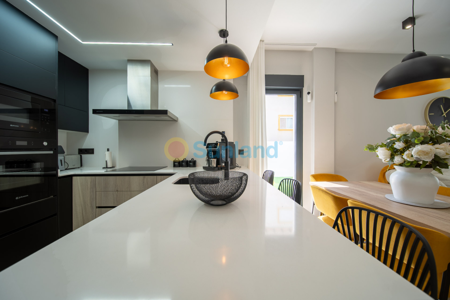 Resale - Apartamento - Torrevieja - Punta Prima